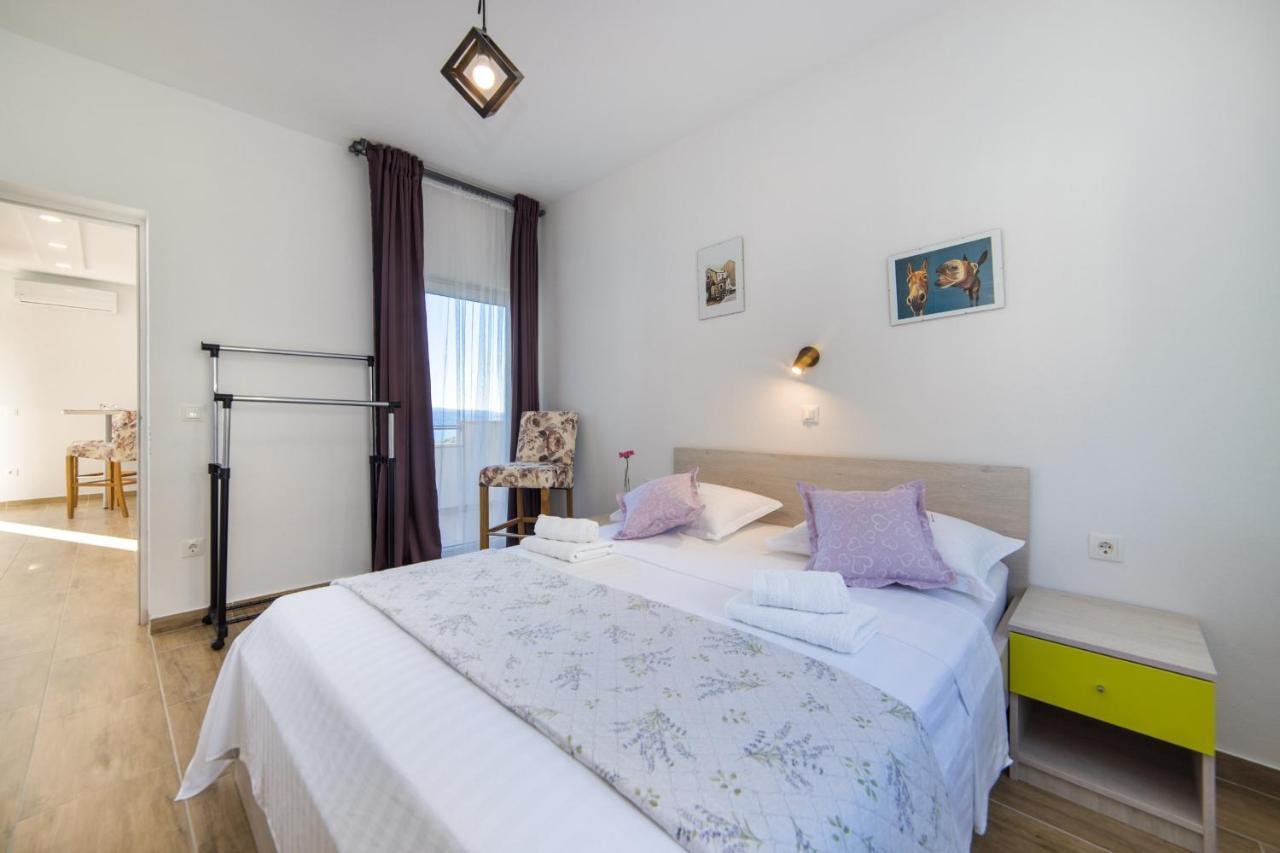 Apartment Maris Makarska Quarto foto